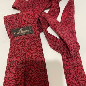 VALENTINO Neck Tie Mens Red floral Print Designer